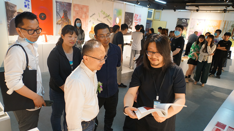 我院2021届毕业生作品展开幕 我院2021届毕业生作品展开幕