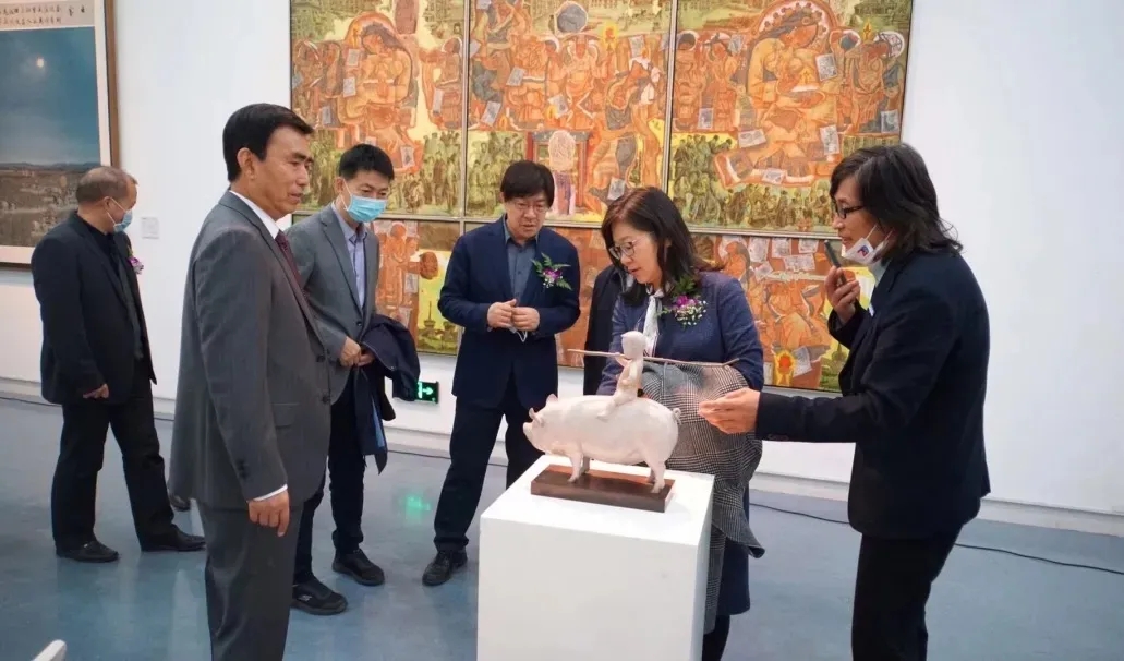 我院建院20周年师生优秀作品展隆重开幕 我院建院20周年师生优秀作品展隆重开幕