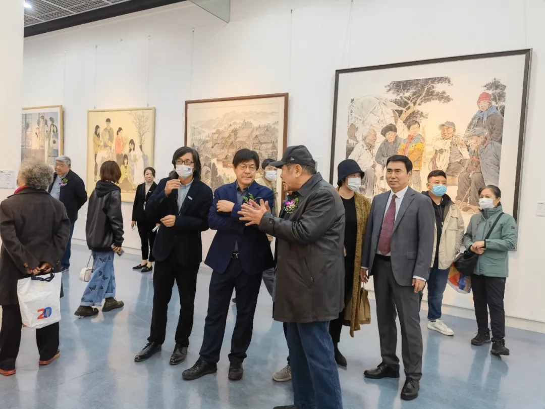 我院建院20周年师生优秀作品展隆重开幕 我院建院20周年师生优秀作品展隆重开幕